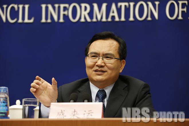 中國經(jīng)濟(jì)上半年增長6.7%平穩(wěn)收官 穩(wěn)中向好