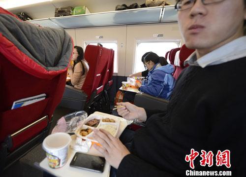 2018春運(yùn)首日火車票明起開搶 這些信息要知道