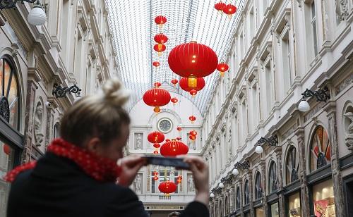 中國大陸游客出境消費額占全球1/5 成世界旅游業引擎